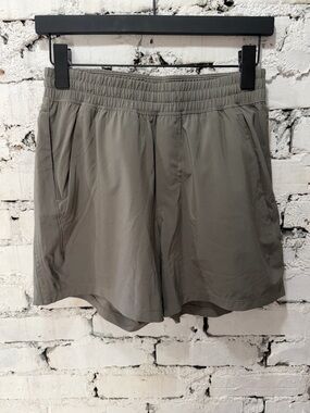 Lululemon 5” Pace Breaker Short: No Liner